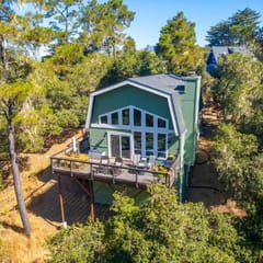 Coastal Retreat Big Sur Style • King Beds • EV+Pet